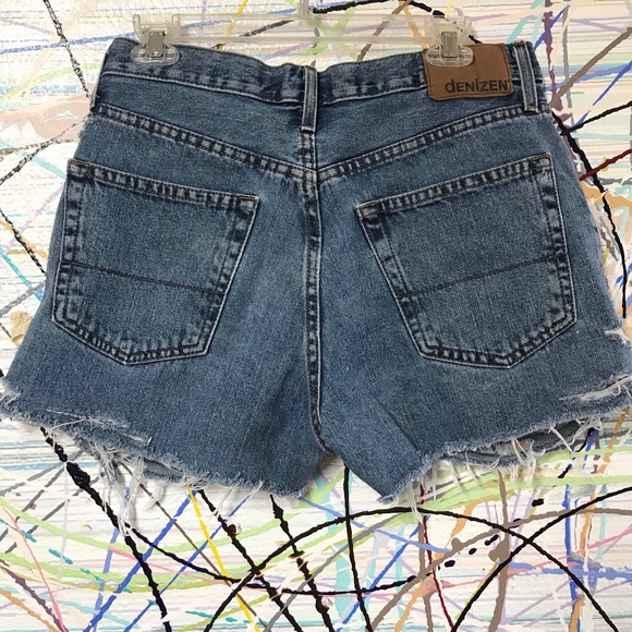 Vintage Levi's high rise destroyed shorts - Picture 2 of 13